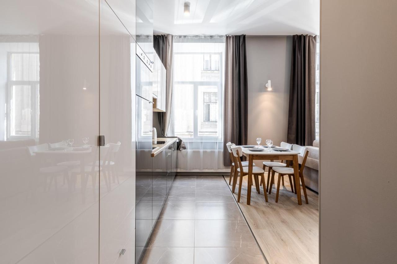 Inshiapartments On Popovycha Str 2 Lviv Kültér fotó