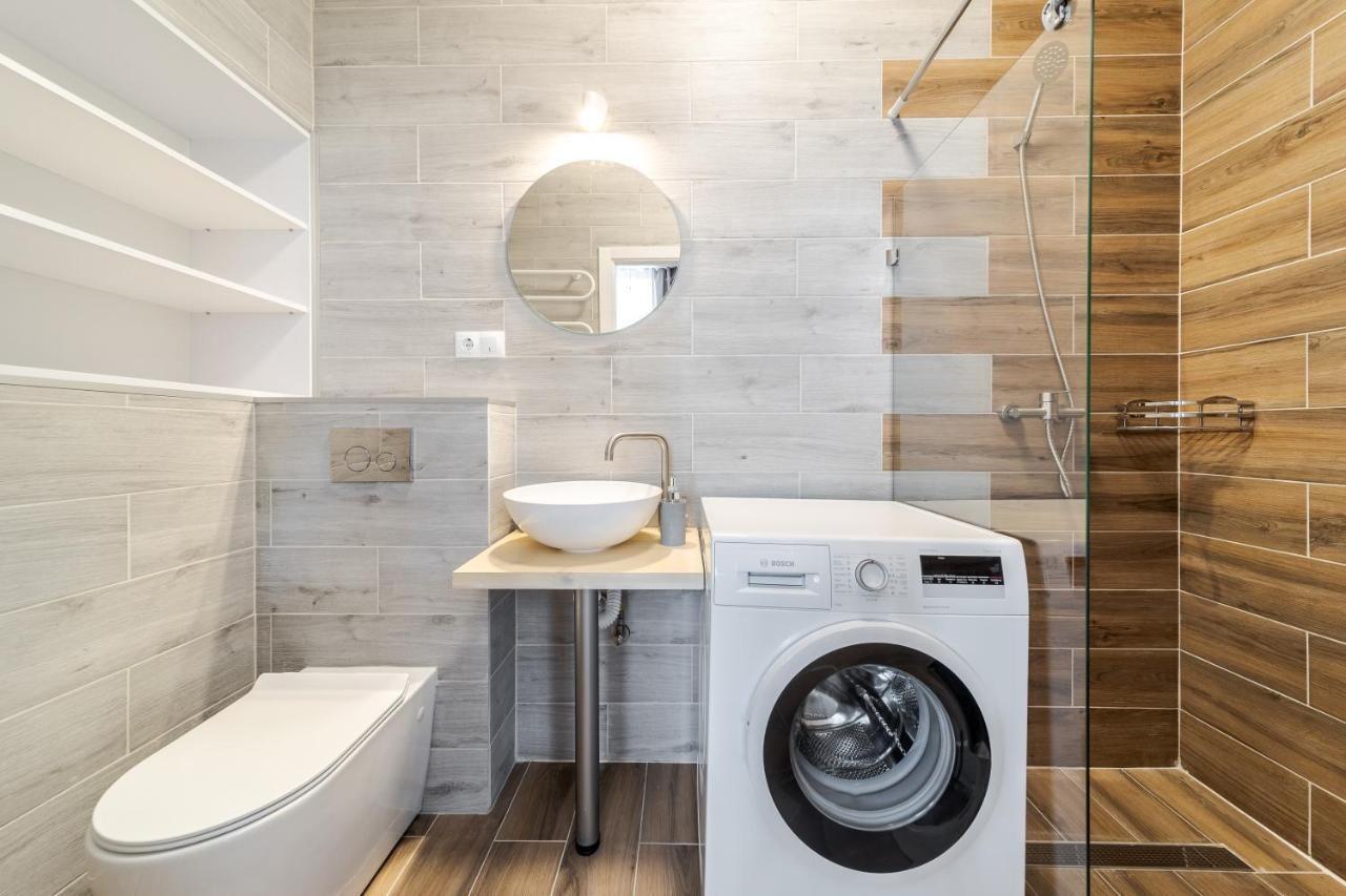 Inshiapartments On Popovycha Str 2 Lviv Kültér fotó
